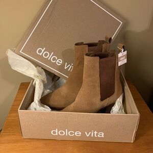 Dolce Vita Shadie H2O Booties Size 9